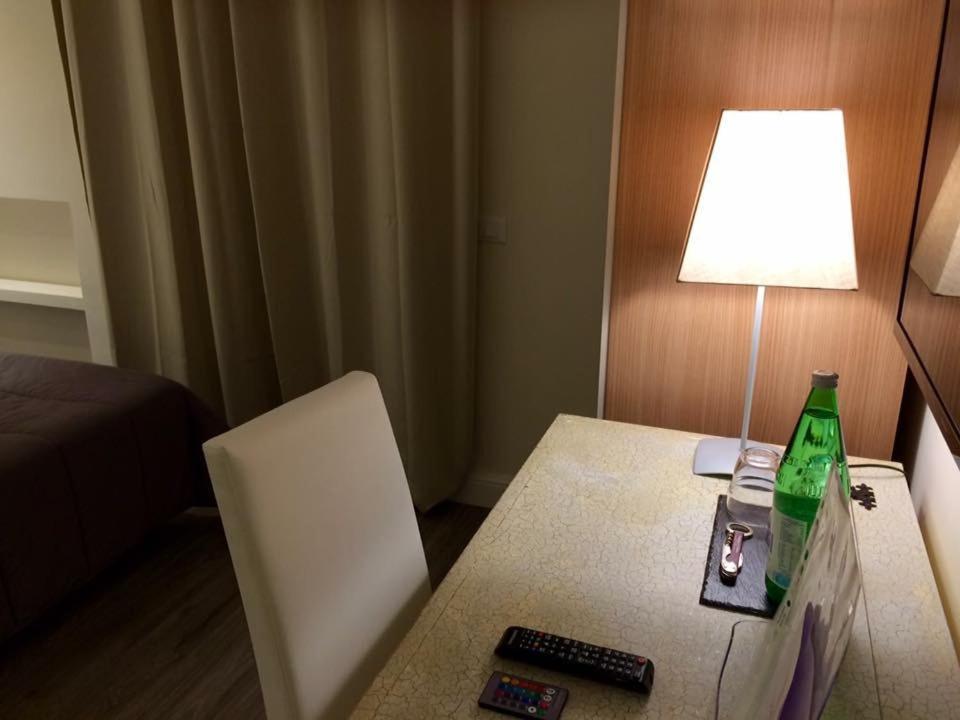 Charme Rooms Tarento Exterior foto