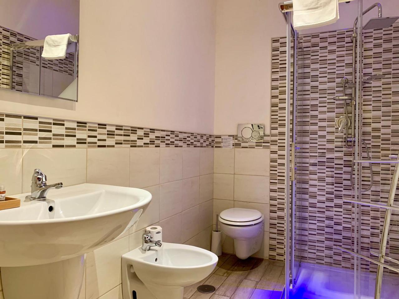 Charme Rooms Tarento Exterior foto